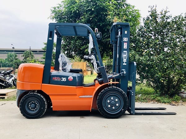 3.5 ton forklift fitted with Chinese engines